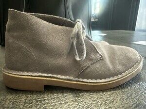 Clark Collection Women’s suede Desert Boots Size 7